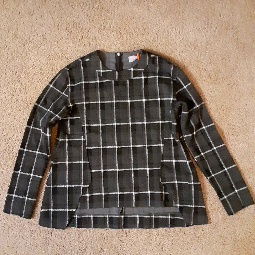 Grey checkered top
